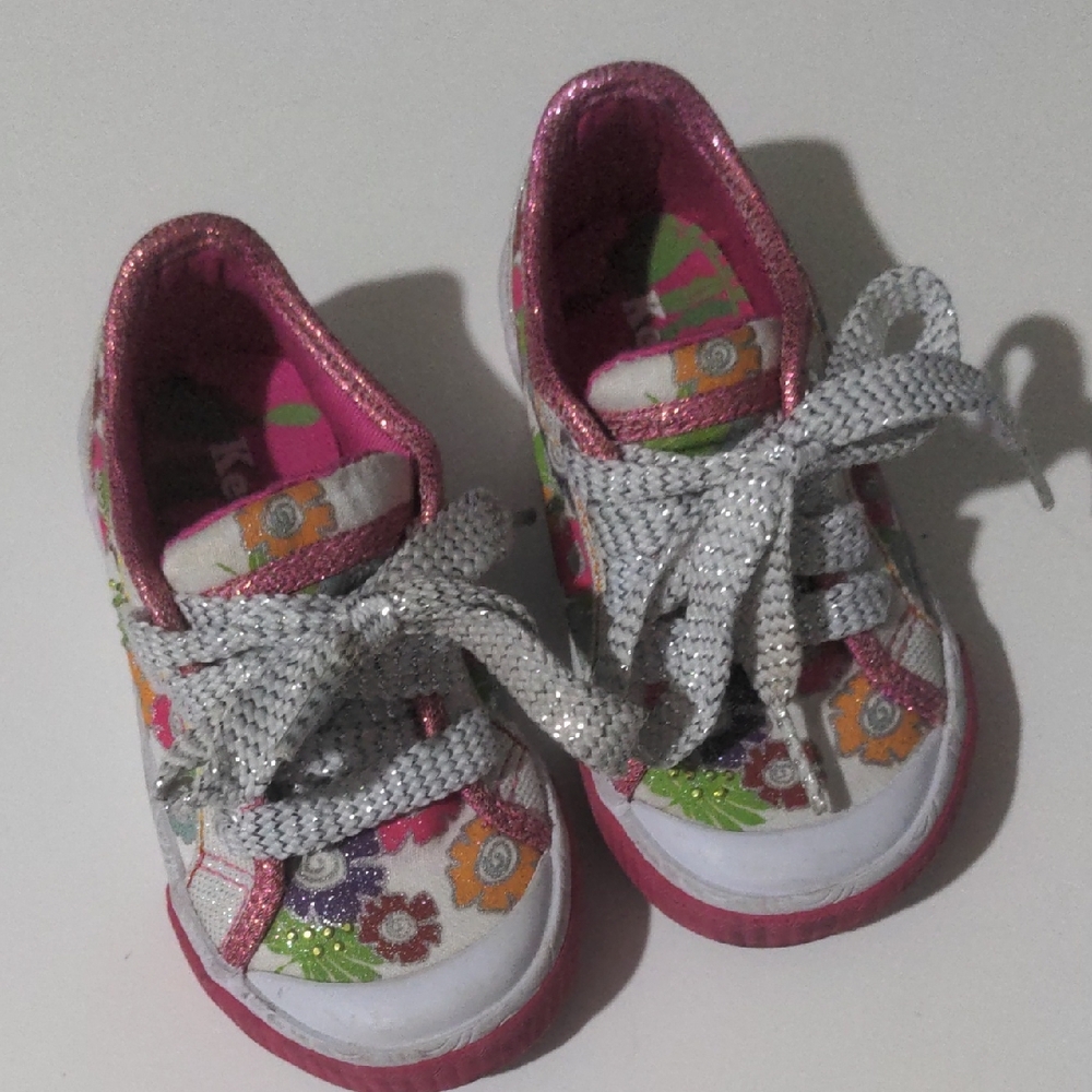 Keds Toddler Girls Floral Sparkle Sneaker Lace Shoes. Size 5M